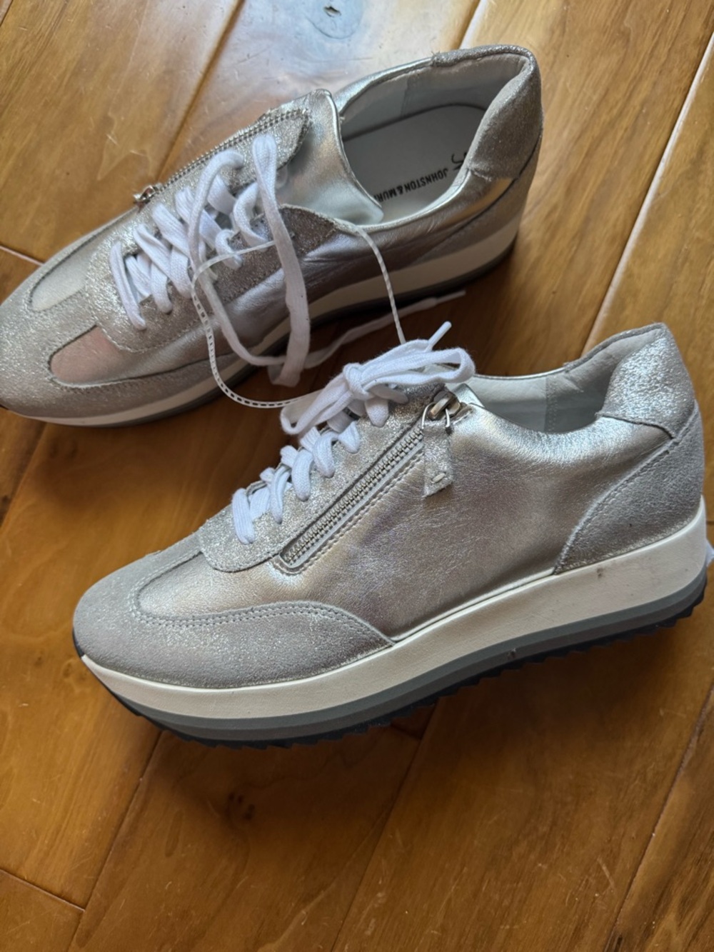 NWT Johnston & Murphy Gracie Side-Zip Sneaker Sz 9,5 (no original box) - Picture 5 of 7